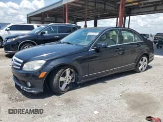 2010 Mercedes-Benz C 300 Sport с VIN WDDGF8BB4AR100938, выставлен на аукционе Copart как лот 63770755 с пробегом 135 033 миль миль и Списание • Salvage title. История ставок и продаж доступна на DreamBid. Изображение 1.
