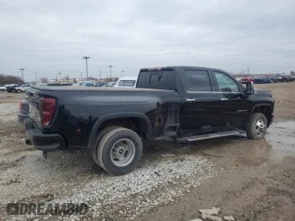 2020 Chevrolet Silverado 3500HD High Country с VIN 1GC4YVEY5LF311107, выставлен на аукционе Copart как лот 42581185 с пробегом 51 002 миль миль и Списание • Salvage title. История ставок и продаж доступна на DreamBid. Изображение 3.