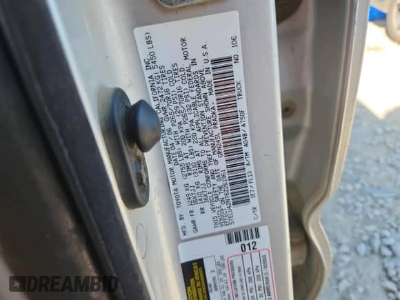 2006 Toyota Tacoma с VIN 5TELU42N76Z261961, выставлен на аукционе Copart как лот 71726885 с пробегом 294 988 миль миль и Списание • Salvage title. История ставок и продаж доступна на DreamBid. Изображение 13.