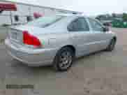 2007 Volvo S60 2.5L Turbo с VIN YV1RH592X72626245, выставлен на аукционе IAAI как лот 43088461 с пробегом 193 598 миль миль и . История ставок и продаж доступна на DreamBid. Изображение 4.