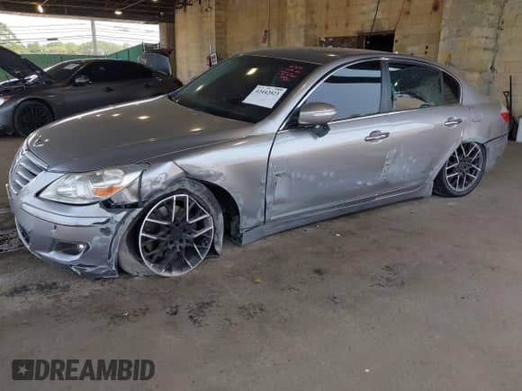 2009 Hyundai Genesis with VIN KMHGC46F89U051921, listed as a IAAI auction lot 42442023 with 69,250 mi miles and . Bid and sale history available at DreamBid. Image 2.