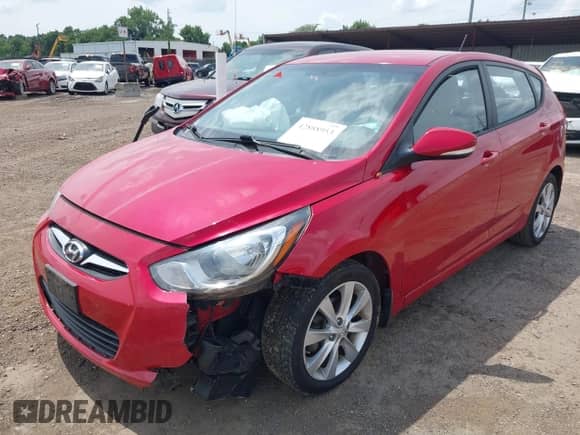 2013 Hyundai Accent SE с VIN KMHCU5AE2DU078105, выставлен на аукционе IAAI как лот 42888953 с пробегом 110 452 миль миль и . История ставок и продаж доступна на DreamBid. Изображение 2.