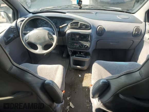 2000 Dodge Caravan SE с VIN 1B4GP44G7YB772212, выставлен на аукционе Copart как лот 75664674 с пробегом 373 081 миль миль и Чистый • Clean title. История ставок и продаж доступна на DreamBid. Изображение 8.