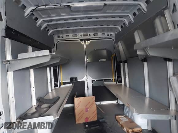 2023 Ram ProMaster Cargo z VIN 3C6MRVJG4PE566297, wystawiony jako IAAI lot #43430241 z przebiegiem 12 080 mil mil oraz . Historia ofert i sprzedaży dostępna na DreamBid. Obrazek 8.