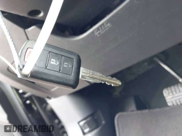 2021 Mitsubishi Outlander ES z VIN JA4APUAU7MU032574, wystawiony jako IAAI lot #42340678 z przebiegiem 81 863 mil mil oraz . Historia ofert i sprzedaży dostępna na DreamBid. Obrazek 11.