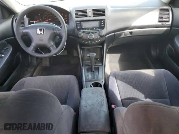 2004 Honda Accord LX z VIN JHMCM56344C004779, wystawiony jako Copart lot #85673555 z przebiegiem 311 114 mil mil oraz Czysty tytuł • Clean title. Historia ofert i sprzedaży dostępna na DreamBid. Obrazek 8.