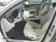 2021 Volvo S60 Momentum z VIN 7JR102FK8MG093809, wystawiony jako Copart lot #80847265 z przebiegiem 60 555 mil mil oraz Szkoda całkowita • Salvage title. Historia ofert i sprzedaży dostępna na DreamBid. Obrazek 7.