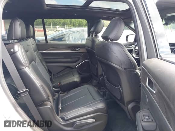 2024 Jeep Grand Cherokee Limited with VIN 1C4RJKBG1R8593375, listed as a IAAI auction lot 43041236 with 8,584 mi miles and . Bid and sale history available at DreamBid. Image 8.