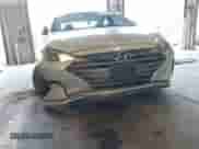 2019 Hyundai Elantra SE z VIN 5NPD74LF6KH497582, wystawiony jako IAAI lot #42877049 z przebiegiem 88 024 mil mil oraz . Historia ofert i sprzedaży dostępna na DreamBid. Obrazek 6.