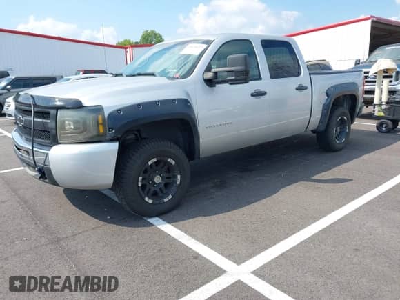 2010 Chevrolet Silverado 1500 LT z VIN 3GCRKSEA6AG104178, wystawiony jako IAAI lot #43034637 z przebiegiem 232 844 mil mil oraz . Historia ofert i sprzedaży dostępna na DreamBid. Obrazek 2.