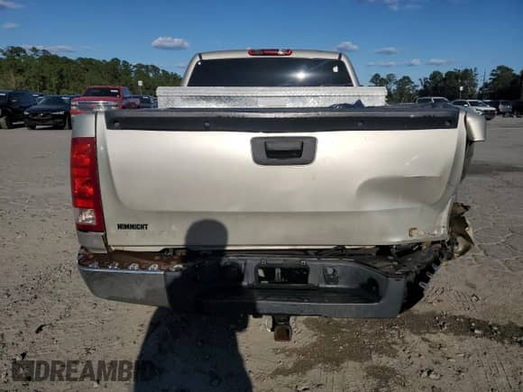 2007 GMC Sierra 1500 SLE1 with VIN 1GTEC19CX7Z505310, listed as a Copart auction lot 55845365 with 273,193 mi miles and Non repairable. Bid and sale history available at DreamBid. Image 6.