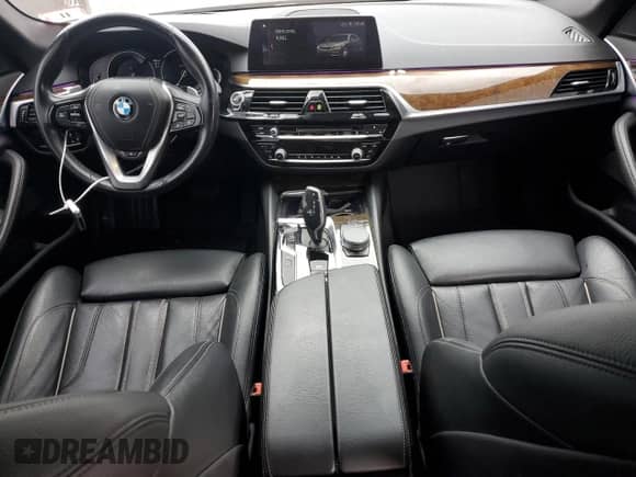 2019 BMW 5 Series 540i xDrive z VIN WBAJE7C57KWD55267, wystawiony jako Copart lot #80797175 z przebiegiem 46 607 mil mil oraz Szkoda całkowita • Salvage title. Historia ofert i sprzedaży dostępna na DreamBid. Obrazek 8.