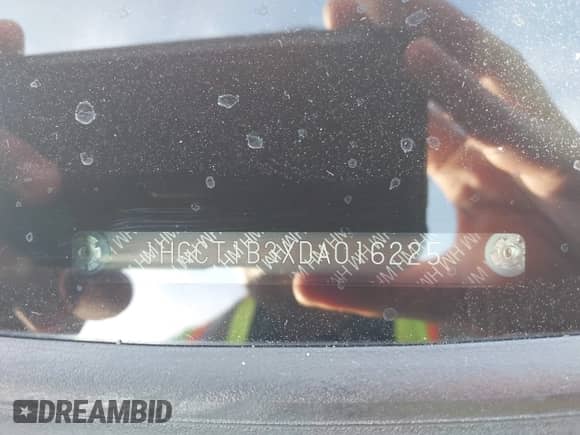 2013 Honda Accord LX-S z VIN 1HGCT1B3XDA016225, wystawiony jako IAAI lot #43234394 z przebiegiem 151 170 mil mil oraz . Historia ofert i sprzedaży dostępna na DreamBid. Obrazek 9.