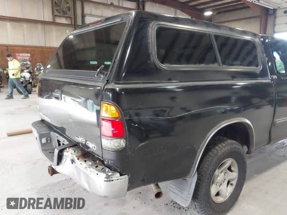 2004 Toyota Tundra SR5 z VIN 5TBBT44124S455471, wystawiony jako IAAI lot #43039381 z przebiegiem 252 480 mil mil oraz . Historia ofert i sprzedaży dostępna na DreamBid. Obrazek 12.