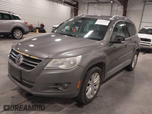 2009 Volkswagen Tiguan S с VIN WVGAV75N29W002180, выставлен на аукционе IAAI как лот 42417787 с пробегом 236 834 миль миль и . История ставок и продаж доступна на DreamBid. Изображение 2.