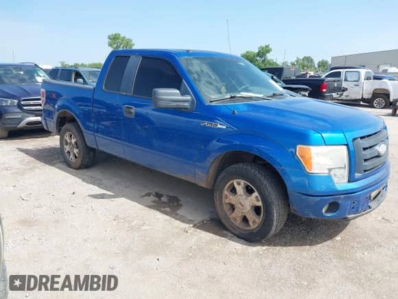 2009 Ford F-150 STX z VIN 1FTRX12829KB90445, wystawiony jako IAAI lot #42574558 z przebiegiem 206 534 mil mil oraz . Historia ofert i sprzedaży dostępna na DreamBid. Obrazek 1.