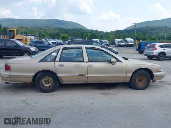 1993 Chevrolet Caprice with VIN 1G1BN53E6PR111651, listed as a IAAI auction lot 42848942 with 191,535 mi miles and . Bid and sale history available at DreamBid. Image 13.
