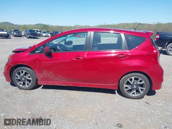 2015 Nissan Note SV z VIN 3N1CE2CP9FL400740, wystawiony jako IAAI lot #41978471 z przebiegiem 101 504 mil mil oraz . Historia ofert i sprzedaży dostępna na DreamBid. Obrazek 14.