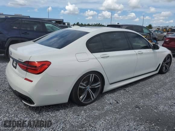 2017 BMW 7 Series 750i с VIN WBA7F0C50HGM21429, выставлен на аукционе Copart как лот 81079135 с пробегом 162 856 миль миль и Чистый • Clean title. История ставок и продаж доступна на DreamBid. Изображение 3.