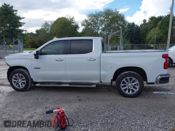 2019 Chevrolet Silverado 1500 LTZ with VIN 3GCPWEED9KG282157, listed as a IAAI auction lot 43401239 with 139,219 mi miles and . Bid and sale history available at DreamBid. Image 14.