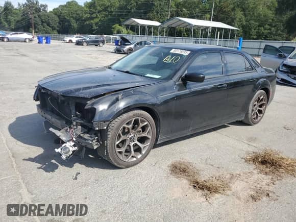 2018 Chrysler 300 Touring с VIN 2C3CCAAG8JH190881, выставлен на аукционе Copart как лот 80176895 с пробегом 208 705 миль миль и Списание • Salvage title. История ставок и продаж доступна на DreamBid. Изображение 1.