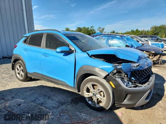 2022 Hyundai Kona SEL с VIN KM8K62AB1NU794859, выставлен на аукционе Copart как лот 80357795 с пробегом 50 205 миль миль и Списание • Salvage title. История ставок и продаж доступна на DreamBid. Изображение 4.