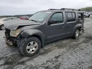 2007 Nissan Pathfinder S z VIN 5N1AR18W97C647445, wystawiony jako Copart lot #51512015 z przebiegiem 178 052 mil mil oraz Szkoda całkowita • Salvage title. Historia ofert i sprzedaży dostępna na DreamBid. Obrazek 1.