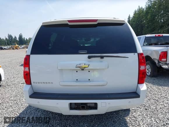 2008 Chevrolet Suburban 3LT with VIN 3GNFC16J58G187869, listed as a IAAI auction lot 42570472 with 223,077 mi miles and . Bid and sale history available at DreamBid. Image 17.