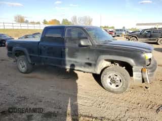 2003 Chevrolet Silverado 1500HD LT с VIN 1GCGK13U83F207248, выставлен на аукционе Copart как лот 77437004 с пробегом 233 401 миль миль и Чистый • Clean title. История ставок и продаж доступна на DreamBid. Изображение 4.