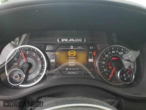 2020 Ram 1500 Laramie z VIN 1C6SRFRTXLN153613, wystawiony jako Copart lot #57572185 z przebiegiem 31 796 mil mil oraz Szkoda całkowita • Salvage title. Historia ofert i sprzedaży dostępna na DreamBid. Obrazek 9.