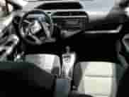 2014 Toyota Prius Two z VIN JTDKDTB3XE1569140, wystawiony jako Copart lot #85337755 z przebiegiem 129 826 mil mil oraz Szkoda całkowita • Salvage title. Historia ofert i sprzedaży dostępna na DreamBid. Obrazek 8.