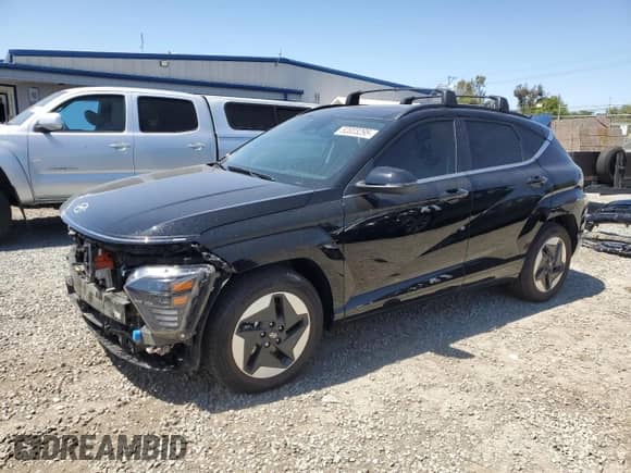 2025 Hyundai Kona Limited с VIN KM8HE3A68SU024661, выставлен на аукционе Copart как лот 52023295 с пробегом 2 227 миль миль и Списание • Salvage title. История ставок и продаж доступна на DreamBid. Изображение 1.