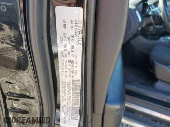 2017 Dodge Durango SXT z VIN 1C4RDHAG6HC745951, wystawiony jako Copart lot #69058215 z przebiegiem 129 991 mil mil oraz Czysty tytuł • Clean title. Historia ofert i sprzedaży dostępna na DreamBid. Obrazek 13.