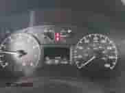 2017 Nissan Sentra SV z VIN 3N1AB7AP8HY265062, wystawiony jako IAAI lot #43051275 z przebiegiem 124 981 mil mil oraz . Historia ofert i sprzedaży dostępna na DreamBid. Obrazek 7.