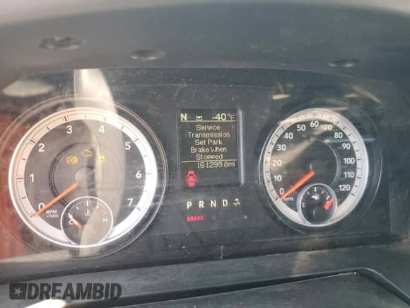 2014 Ram 1500 Big Horn z VIN 1C6RR6GT0ES366172, wystawiony jako Copart lot #81192255 z przebiegiem 161 299 mil mil oraz Czysty tytuł • Clean title. Historia ofert i sprzedaży dostępna na DreamBid. Obrazek 9.