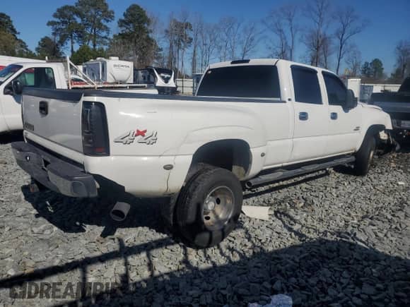 2006 Chevrolet Silverado 3500 DRW LT1 с VIN 1GCJK33D16F189021, выставлен на аукционе Copart как лот 48535955 с пробегом 402 874 миль миль и Списание • Salvage title. История ставок и продаж доступна на DreamBid. Изображение 3.