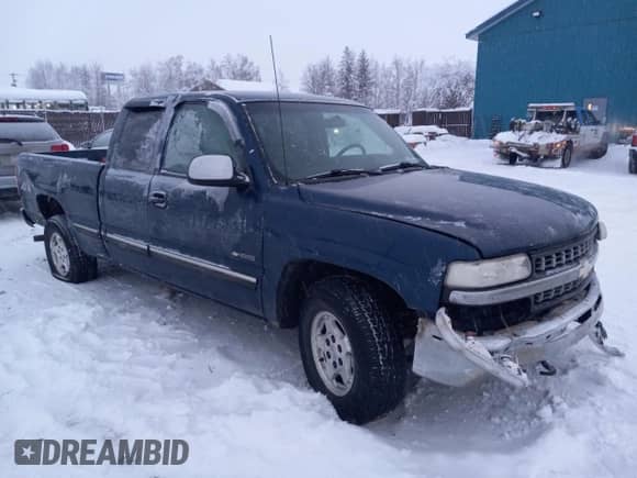 2001 Chevrolet Silverado 1500 LS z VIN 1GCEK19V61E191514, wystawiony jako Copart lot #81968884 z przebiegiem 156 785 mil mil oraz Szkoda całkowita • Salvage title. Historia ofert i sprzedaży dostępna na DreamBid. Obrazek 4.