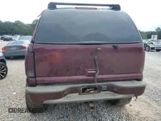 2003 Chevrolet Tahoe Z71 z VIN 1GNEK13Z23R303725, wystawiony jako Copart lot #83854395 z przebiegiem Nie podano mil oraz Szkoda całkowita • Salvage title. Historia ofert i sprzedaży dostępna na DreamBid. Obrazek 6.