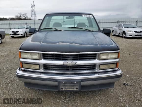 1997 Chevrolet Silverado 1500 with VIN 1GCEC14R5VZ187489, listed as a Copart auction lot 87211824 with 211,353 mi miles and Clean title. Bid and sale history available at DreamBid. Image 5.