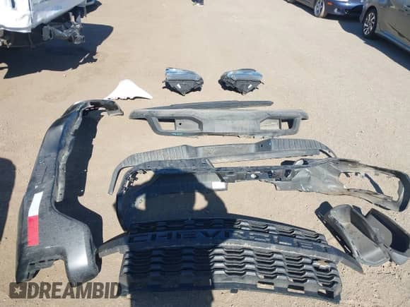 2021 Chevrolet Silverado 1500 Work Truck z VIN 3GCNWAEH3MG363709, wystawiony jako IAAI lot #42865578 z przebiegiem 8 879 mil mil oraz . Historia ofert i sprzedaży dostępna na DreamBid. Obrazek 12.