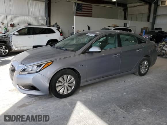 2016 Hyundai Sonata SE with VIN KMHE24L19GA040329, listed as a Copart auction lot 80066525 with 119,414 mi miles and Clean title. Bid and sale history available at DreamBid. Image 1.