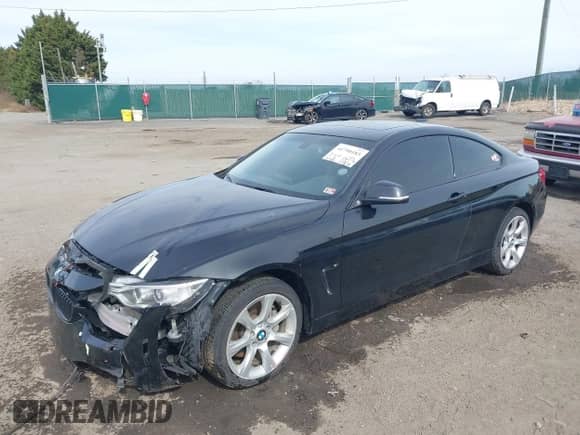 2014 BMW 4 Series 435i xDrive z VIN WBA3R5C54EK188957, wystawiony jako IAAI lot #41790183 z przebiegiem 97 981 mil mil oraz . Historia ofert i sprzedaży dostępna na DreamBid. Obrazek 2.