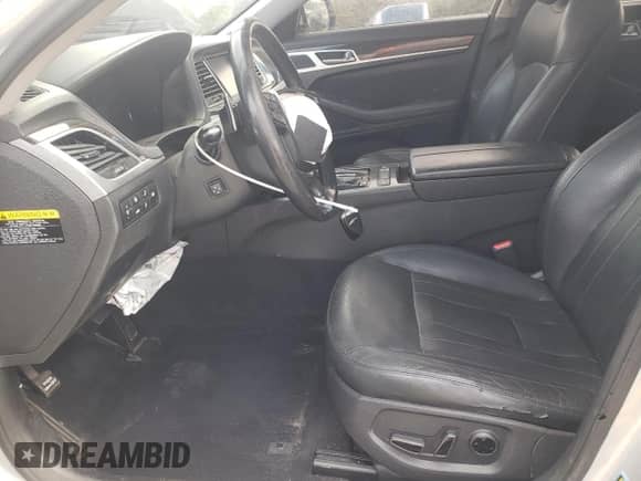 2015 Hyundai Genesis 3.8L с VIN KMHGN4JE9FU093549, выставлен на аукционе Copart как лот 82051085 с пробегом 252 607 миль миль и Списание • Salvage title. История ставок и продаж доступна на DreamBid. Изображение 7.