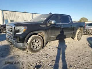 2021 GMC Sierra 1500 SLE with VIN 3GTP8BEK9MG118093, listed as a Copart auction lot 84276104 with 91,672 mi miles and Salvage title. Bid and sale history available at DreamBid. Image 1.