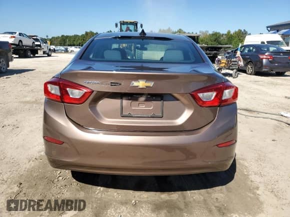2019 Chevrolet Cruze LS z VIN 1G1BC5SM1K7137173, wystawiony jako Copart lot #85869465 z przebiegiem 136 425 mil mil oraz Szkoda całkowita • Salvage title. Historia ofert i sprzedaży dostępna na DreamBid. Obrazek 6.