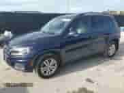 2016 Volkswagen Tiguan S z VIN WVGAV7AX8GW611844, wystawiony jako Copart lot #70020365 z przebiegiem 138 036 mil mil oraz Szkoda całkowita • Salvage title. Historia ofert i sprzedaży dostępna na DreamBid. Obrazek 1.