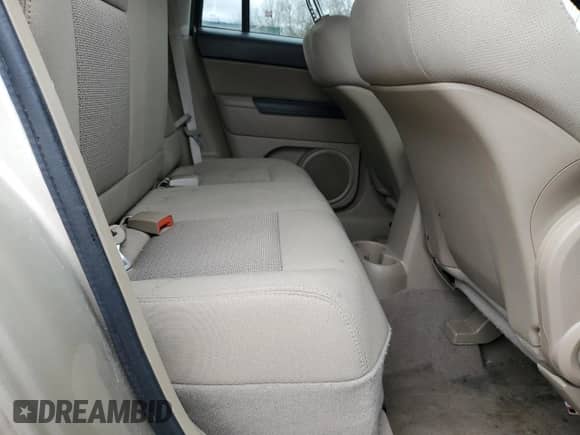 2010 Jeep Compass Latitude с VIN 1J4NF1FB5AD623461, выставлен на аукционе Copart как лот 49132315 с пробегом 113 496 миль миль и Списание • Salvage title. История ставок и продаж доступна на DreamBid. Изображение 11.