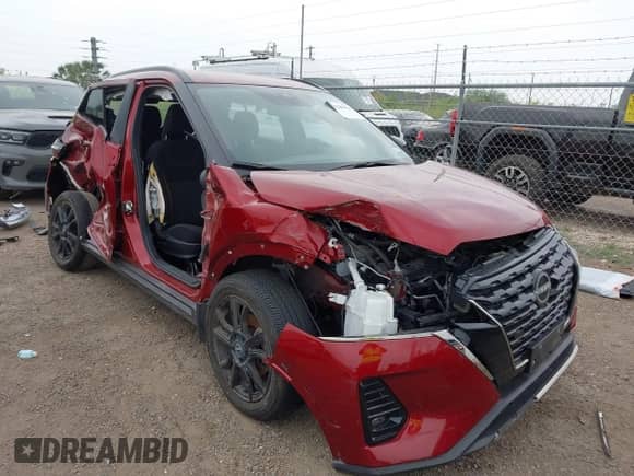 2024 Nissan Kicks SR with VIN 3N1CP5DV4RL500838, listed as a IAAI auction lot 42288118 with 7,656 mi miles and . Bid and sale history available at DreamBid. Image 6.