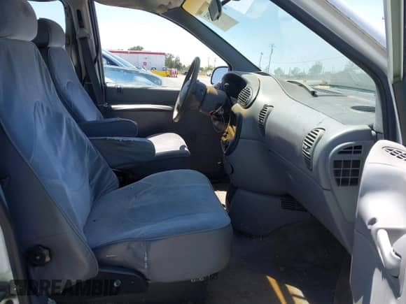 1996 Dodge Grand Caravan with VIN 2B4GP2431TR761606, listed as a IAAI auction lot 42562962 with Not provided miles and . Bid and sale history available at DreamBid. Image 5.