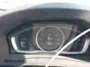 2017 Volvo S60 Dynamic с VIN YV126MFL4H2433816, выставлен на аукционе IAAI как лот 41924157 с пробегом 80 000 миль миль и . История ставок и продаж доступна на DreamBid. Изображение 7.